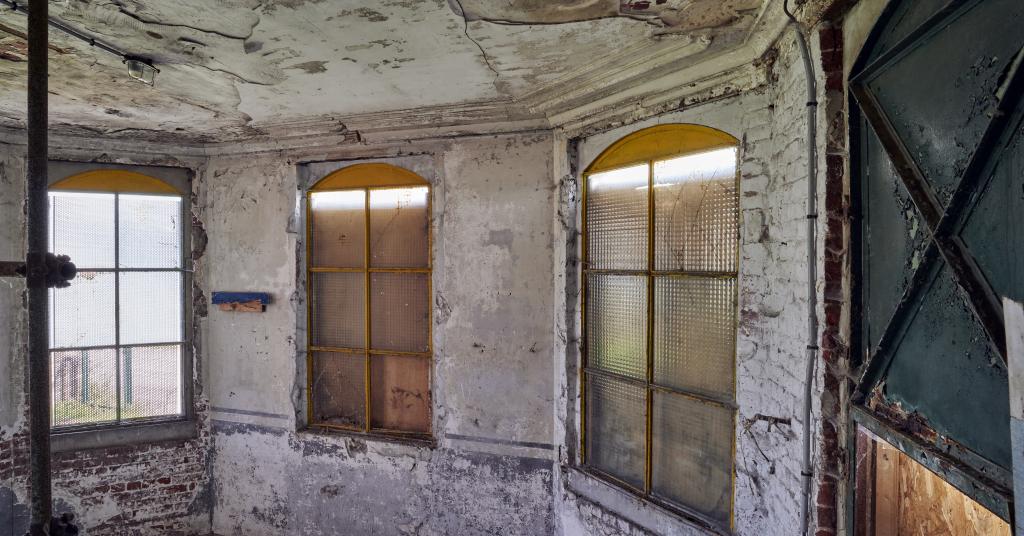 Vue intérieure de l'office du logement du chef d'élevage.