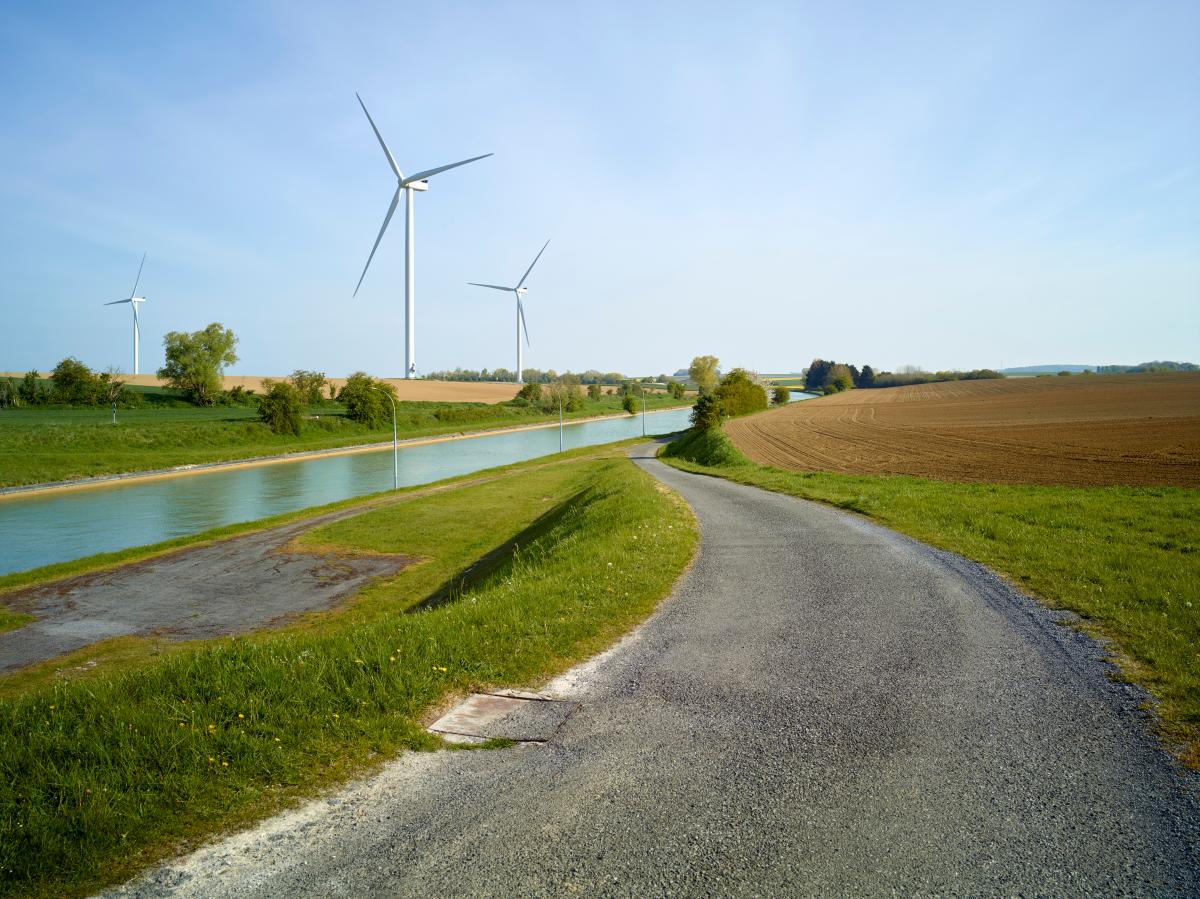 Vue générale du canal du Nord prise depuis la tête aval du site.