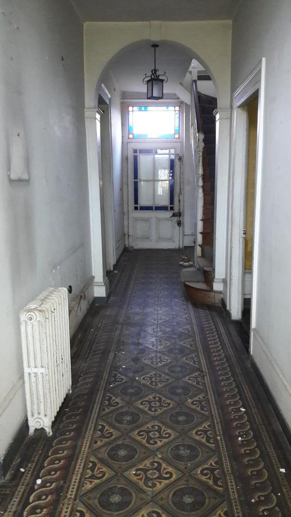 Ferme des berceaux : vue du couloir traversant de la maison de maître en 2017. (Coll. part.)