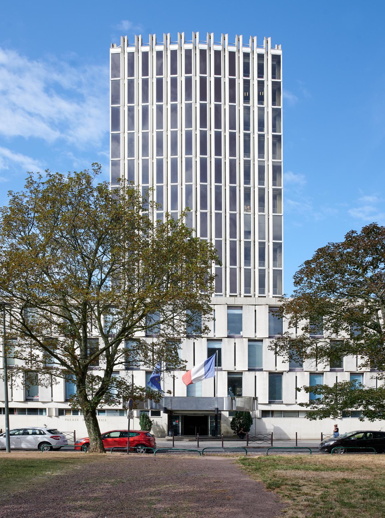 Élévation donnant sur l'avenue du Peuple-Belge.
