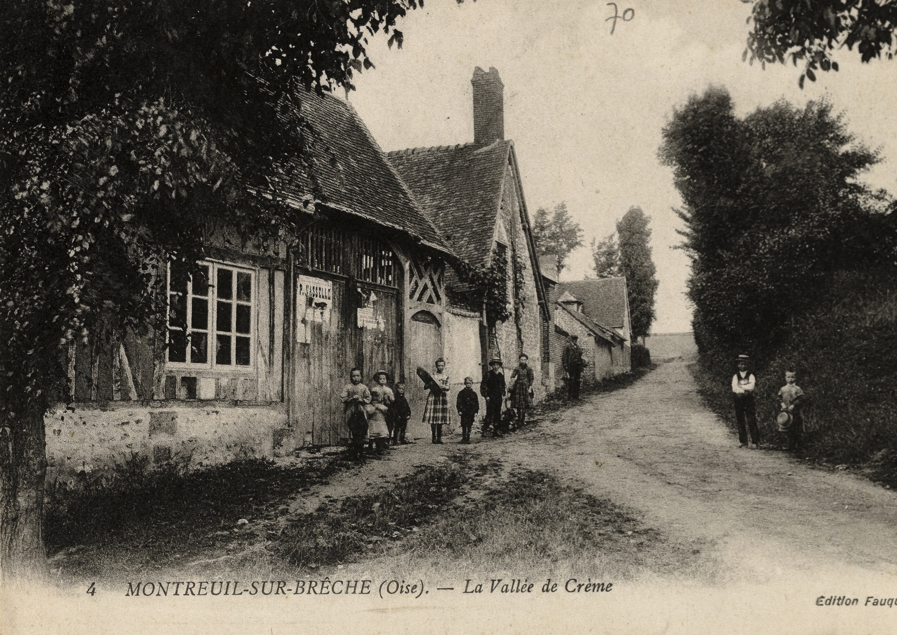 Montreuil-sur-Brêche (Oise). "La Vallée de Crème", carte postale, éd. Fauquenbergue, [premier quart du XXe siècle] (coll. part.). 