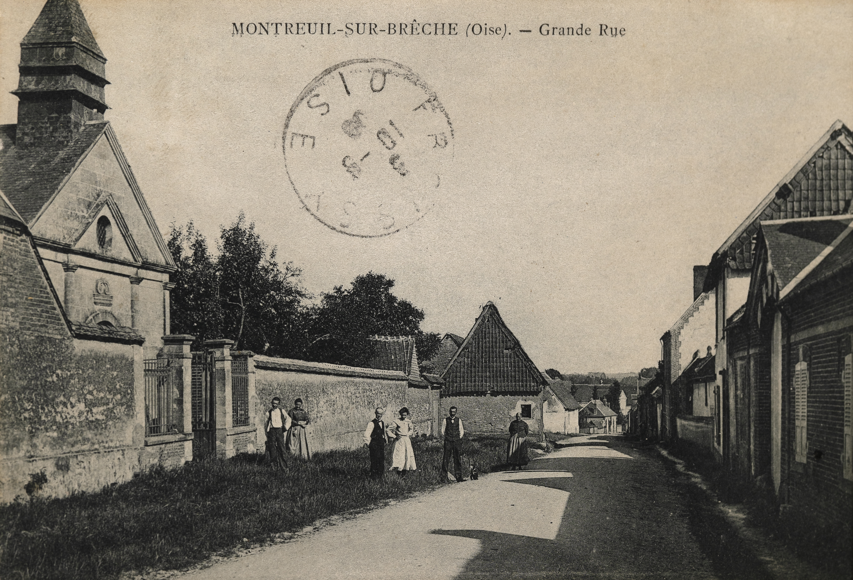 Montreuil-sur-Brêche (Oise). "Grande Rue", carte postale, éd. inconnu, [premier quart du XXe siècle] (coll. part.). 