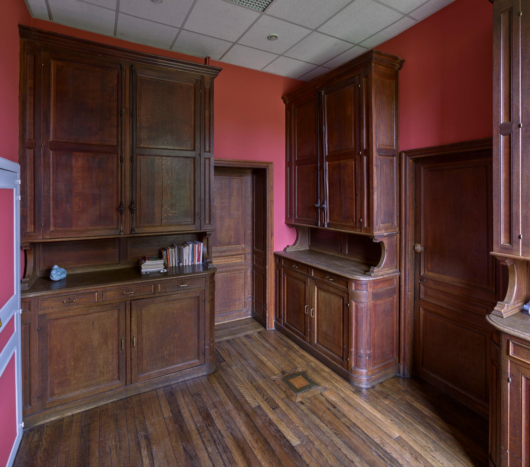 Office de la villa du comte Foy, actuelle salle de déjeuner des professeurs.