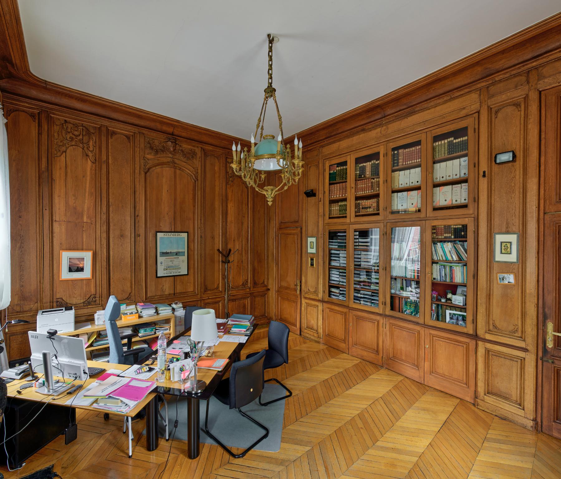 Ancien fumoir de la villa du comte Foy, actuel bureau du proviseur.