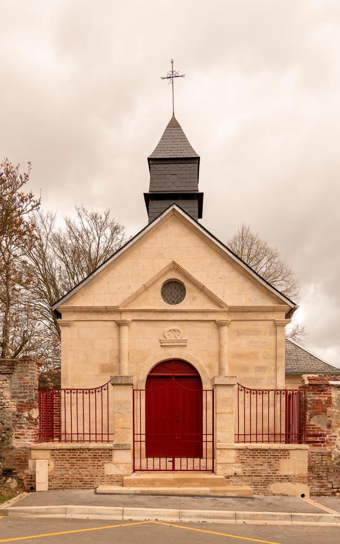 Chapelle Saint-Prix, rue de Grandivilliers.