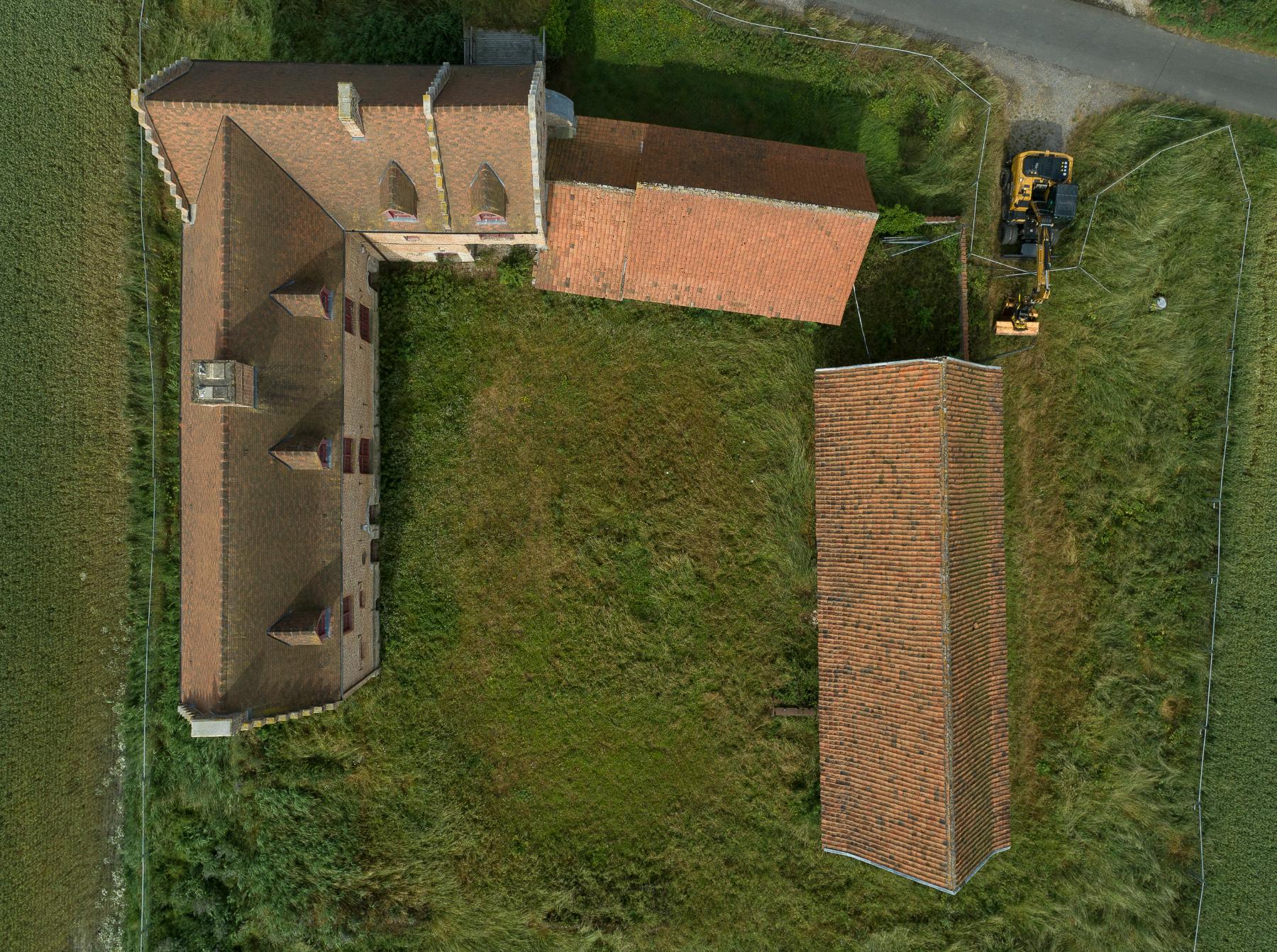 Vue aérienne en plan du domaine.