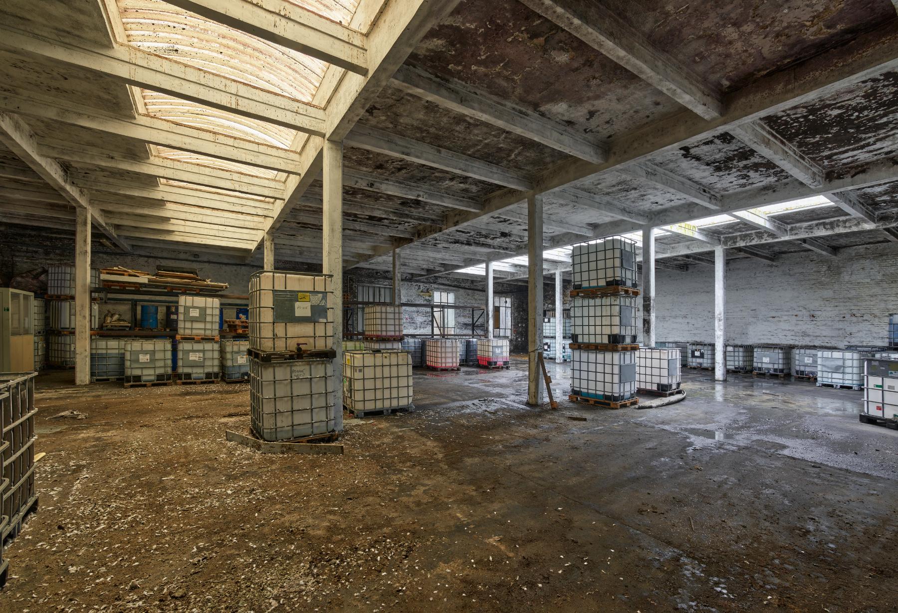 Intérieur du magasin (bas du bâtiment K), vue générale.