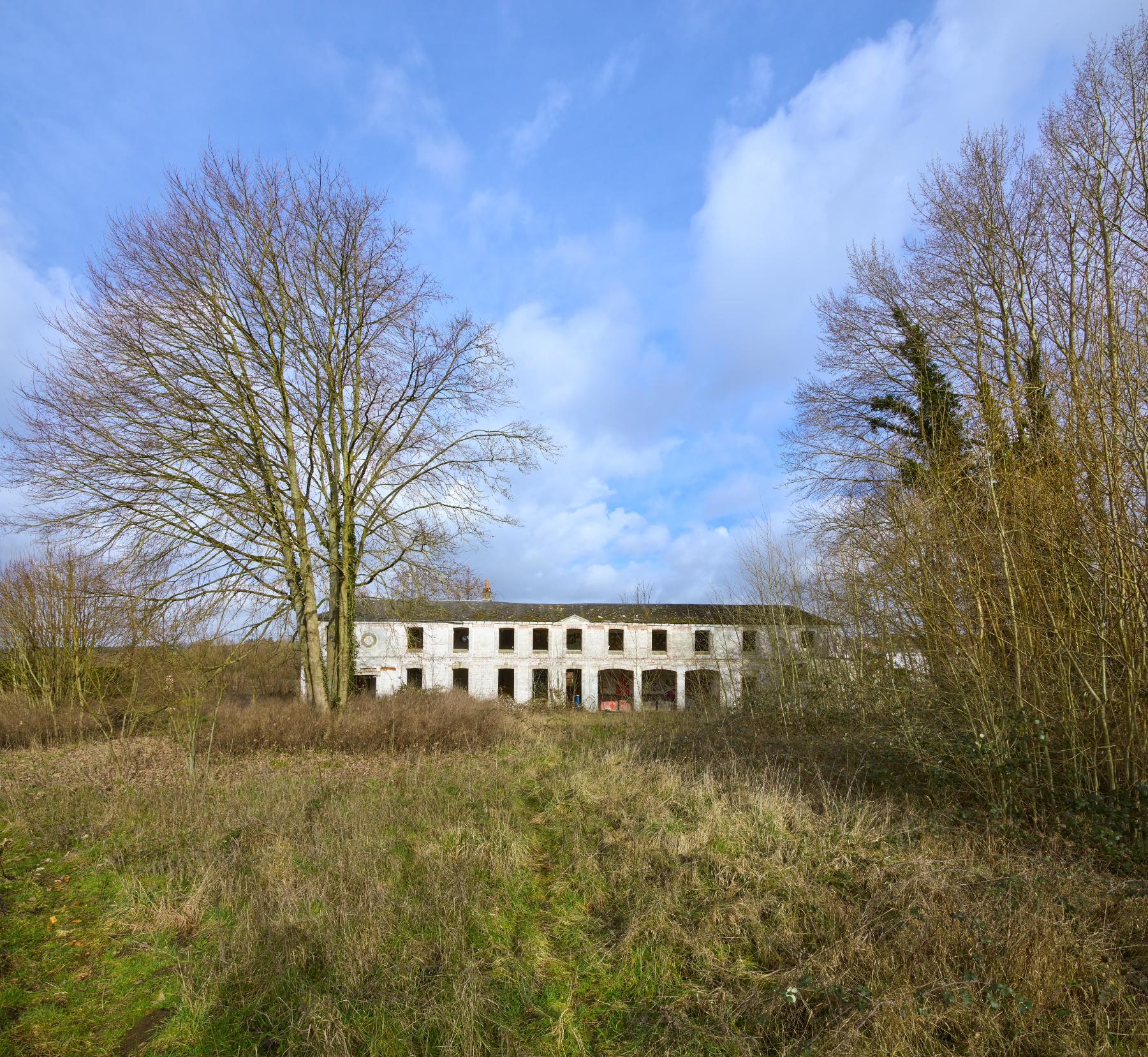 Dépendance du logement patronal, vue générale depuis le logement.