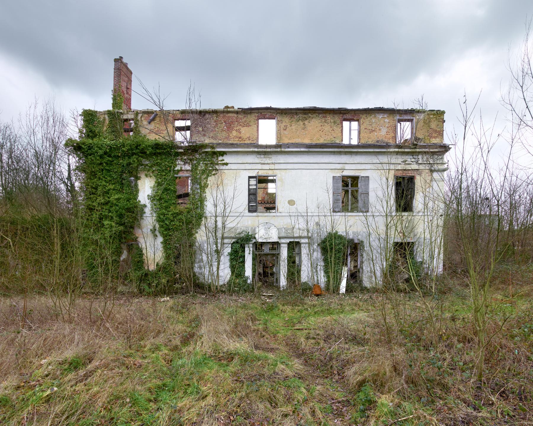 Ancien logement patronal, vue de face.