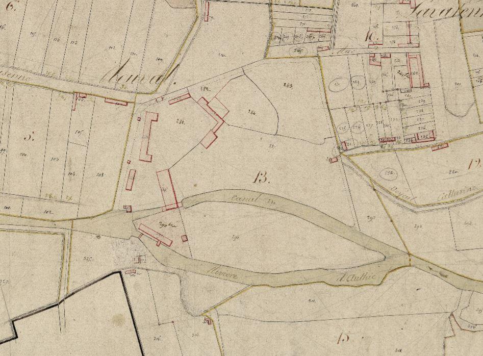 Plan masse de la filature de Rouval, extrait de l'Atlas communal de Doullens, dit plan napoléonien, 1811 (AD Somme ; 3 P 1194).
