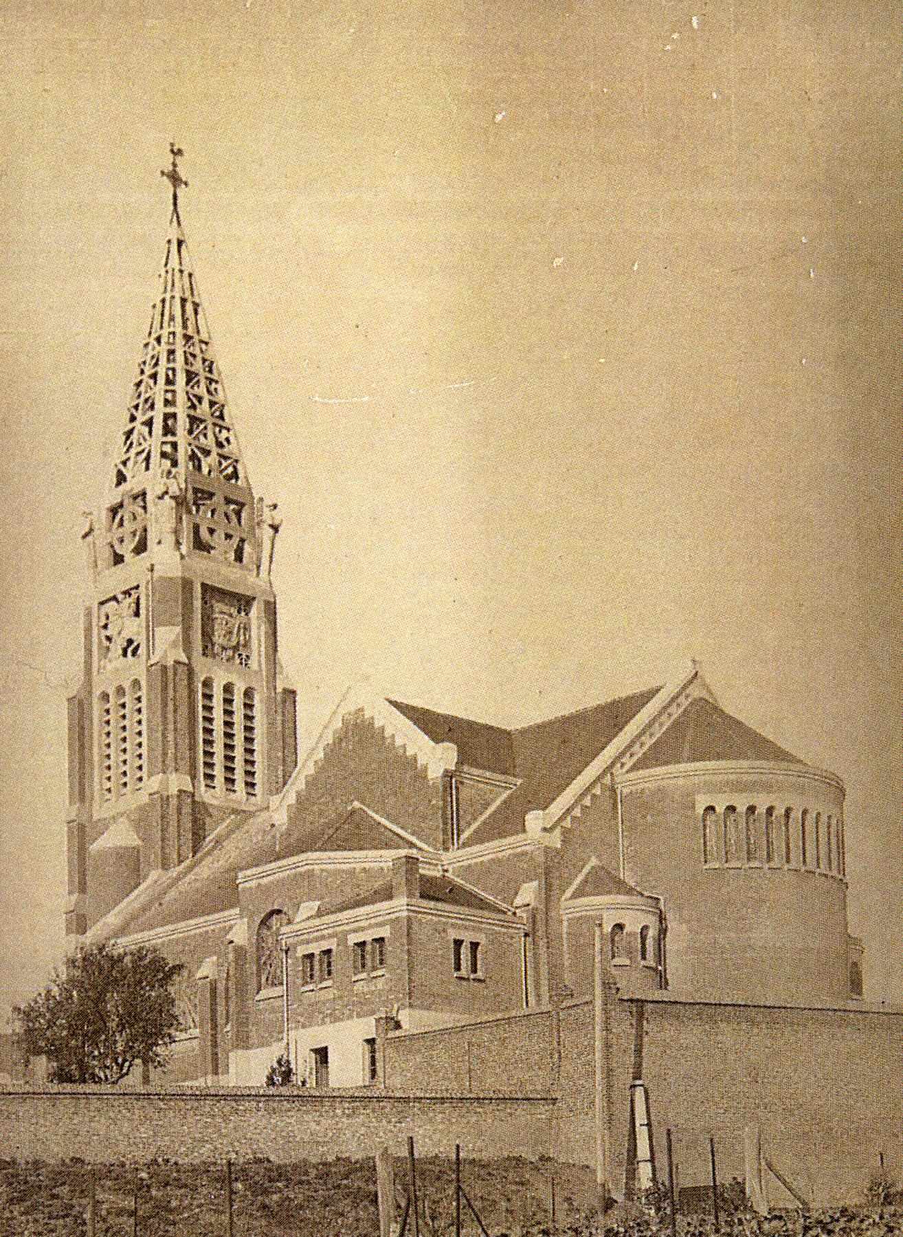 Façade sud de l'église en 1929. Photographie prise par l'architecte (A diocésaines Cambrai ; 7 L 01.75).