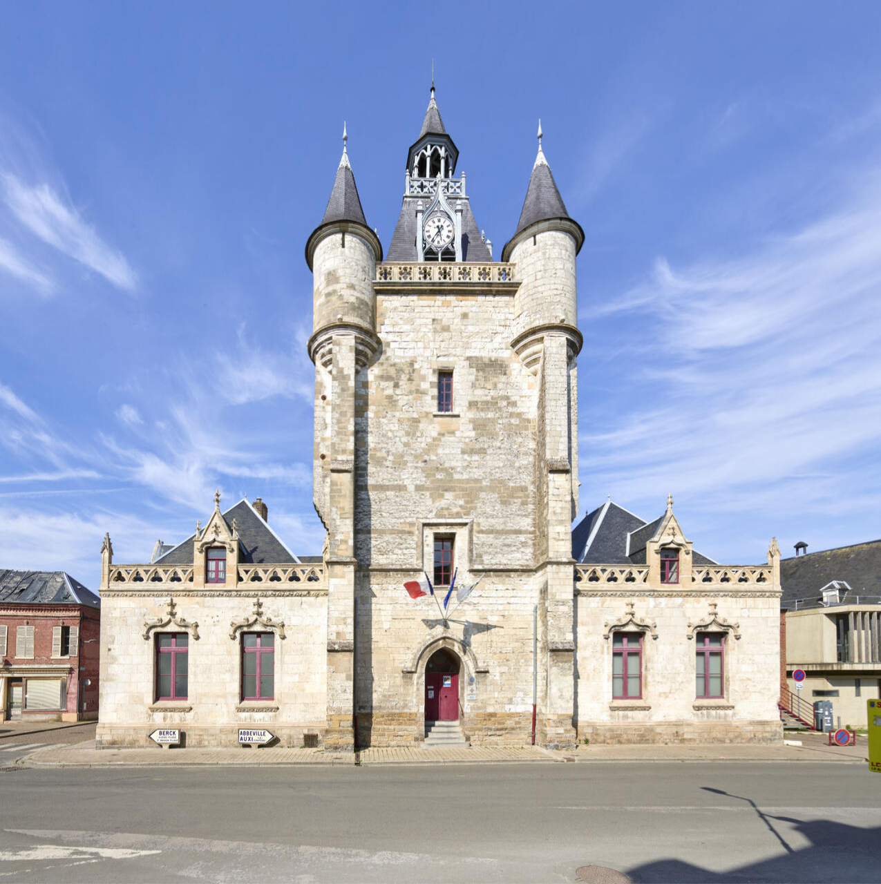 Vue d'ensemble, sud du beffroi.