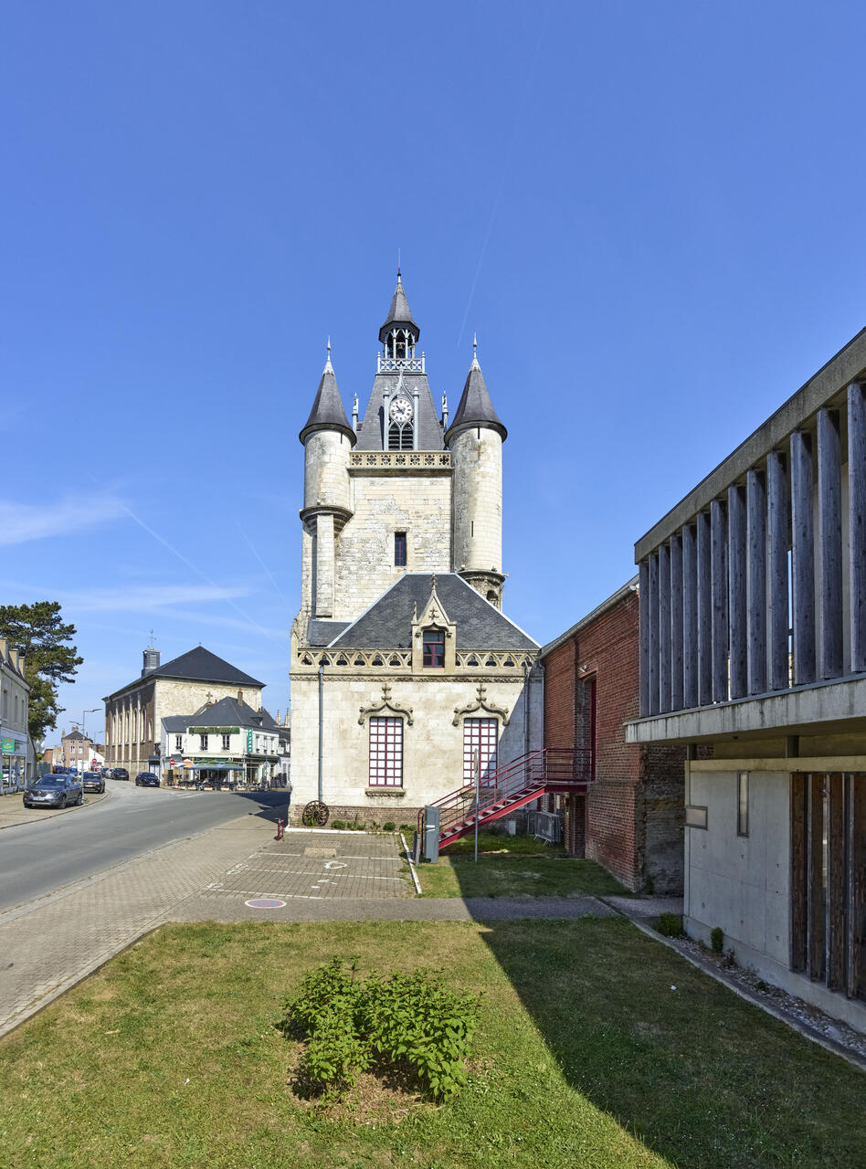Vue d'ensemble, est du beffroi.