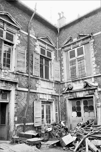 Façades sur cour principale, état en 1973.