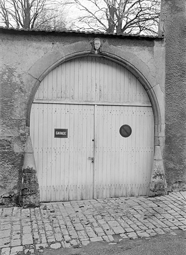 Porte cochère, rue de la Comédie : ensemble, trois-quarts gauche.