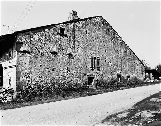 Elévation latérale droite, vue d'ensemble.