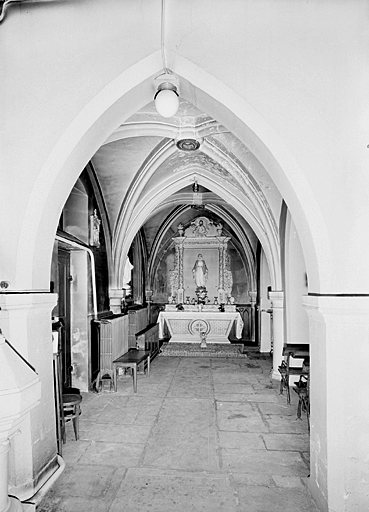 Chapelle. Bas-côté nord : vue d'ensemble vers l'est.