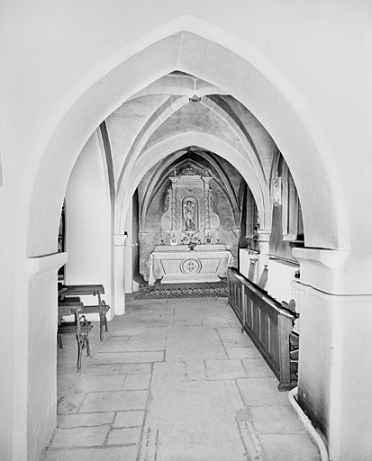 Chapelle. Bas-côté sud : ensemble vers l'est.