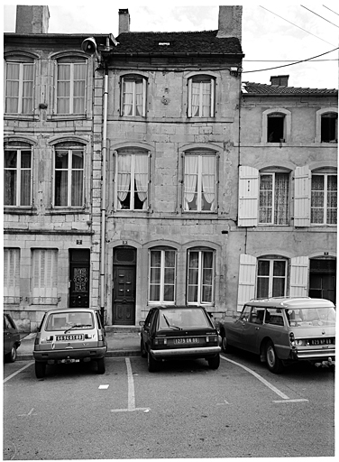 Bâtiment antérieur, élévation antérieure ; ensemble face.