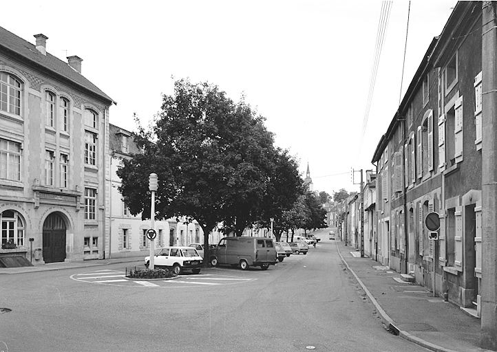 La rue Sainte-Marie : vue d'ensemble vers le sud.