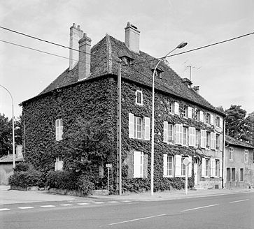 Maison, élévations antérieure et latérale gauche, ensemble.