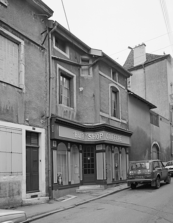 Elévation antérieure : ensemble, trois-quarts gauche.