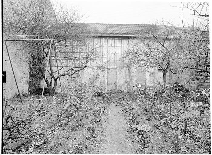 Remise, rue du Château : élévation postérieure ; ensemble face