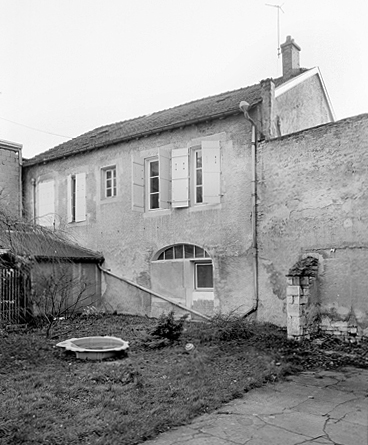 Elévation postérieure : ensemble, trois-quarts gauche.