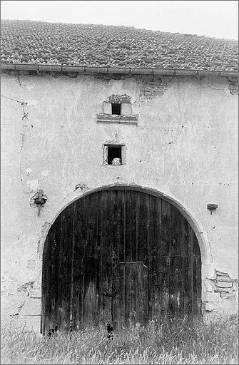ferme, élévation antérieure,porte charretière, ensemble face.