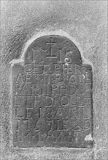 ferme, élévation antérieure, pierre de fondation datée 1797, ensemble face.