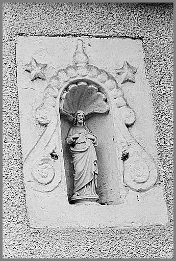 Ferme, élévation antérieure, niche, ensemble face.