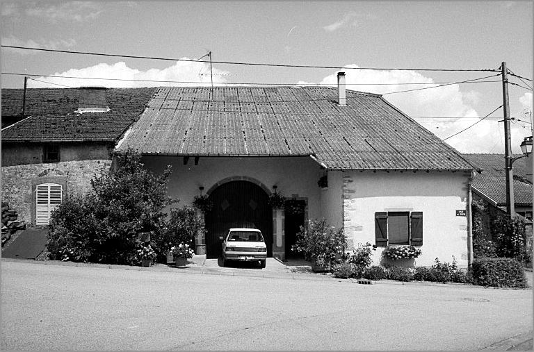 Ferme, élévation antérieure, ensemble face.