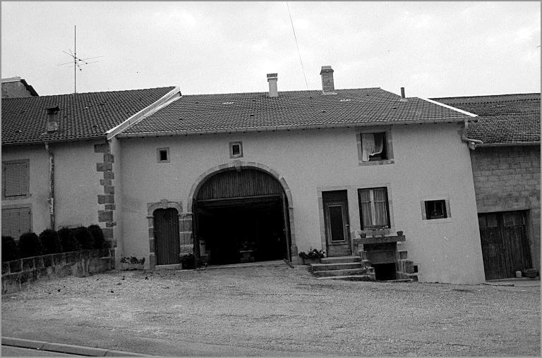 Ferme, élévation antérieure, ensemble face.