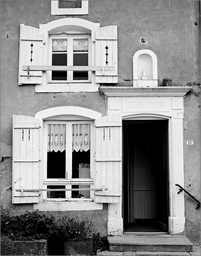 Ferme, élévation antérieure, porte piétonne, ensemble face.