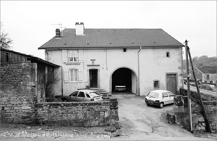 Ferme, élévation antérieure, ensemble face.