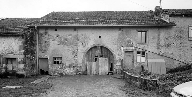 Ferme, élévation antérieure, ensemble face.