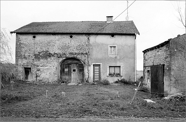Ferme, élévation antérieure, ensemble face.