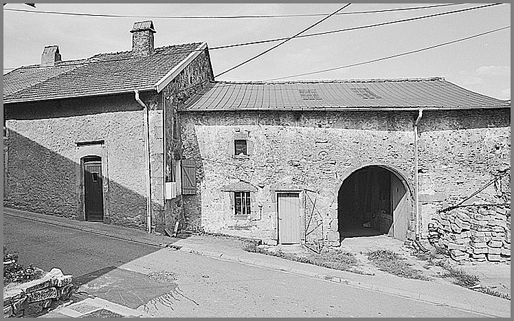 Ferme, élévation antérieure, ensemble face.