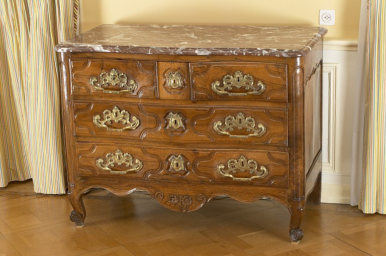 Commode n° 1, style Louis XV