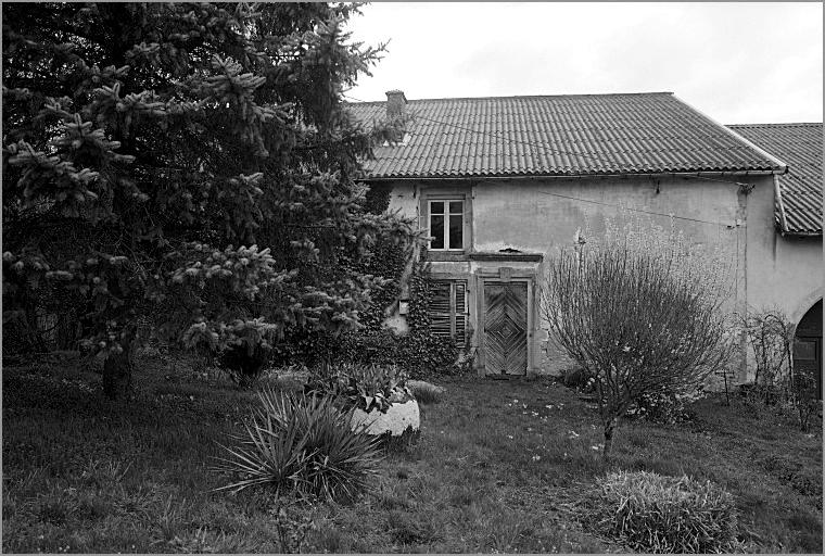 Ferme, élévation antérieure, ensemble face.