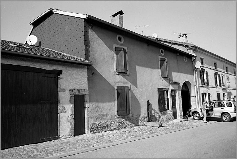 Ferme, élévation antérieure, ensemble trois quarts gauche.