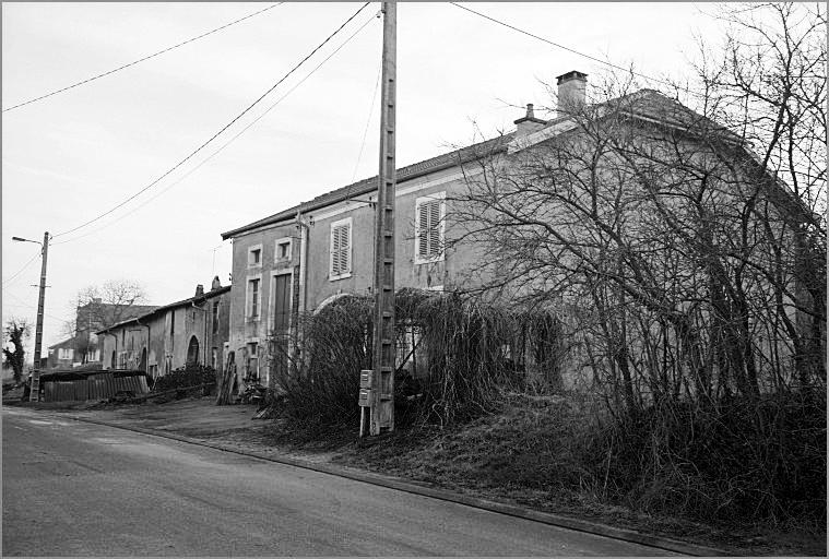 Vue de la rue du Paquis depuis le n° 30.
