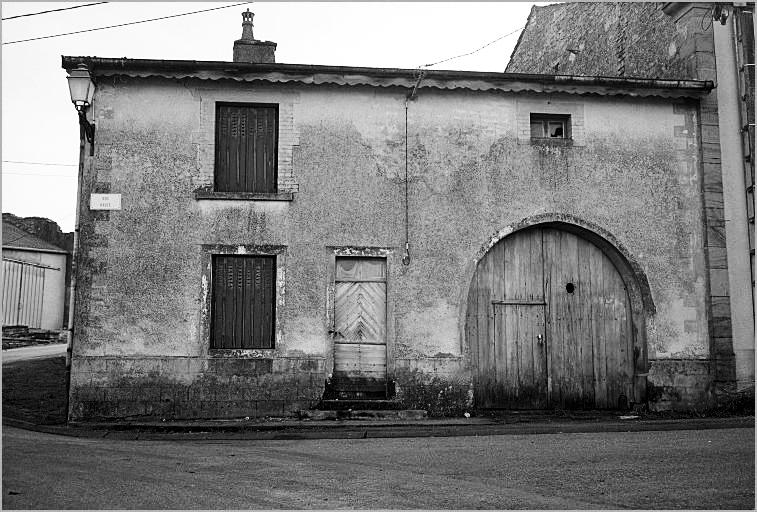 Ferme, élévation antérieure, ensemble face.