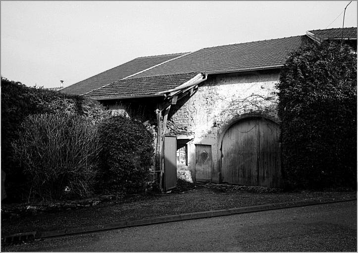 Ferme, élévation postérieure, ensemble trois quarts droit.
