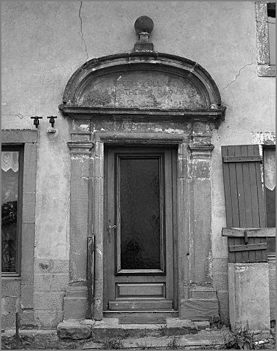 Ferme, élévation antérieure,porte piétonne, ensemble face.