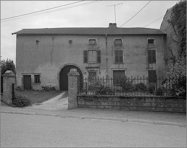 Ferme, élévation antérieure, ensemble face.