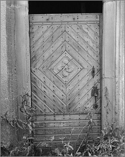 Ferme, élévation antérieure, porte piétonne, ensemble face.