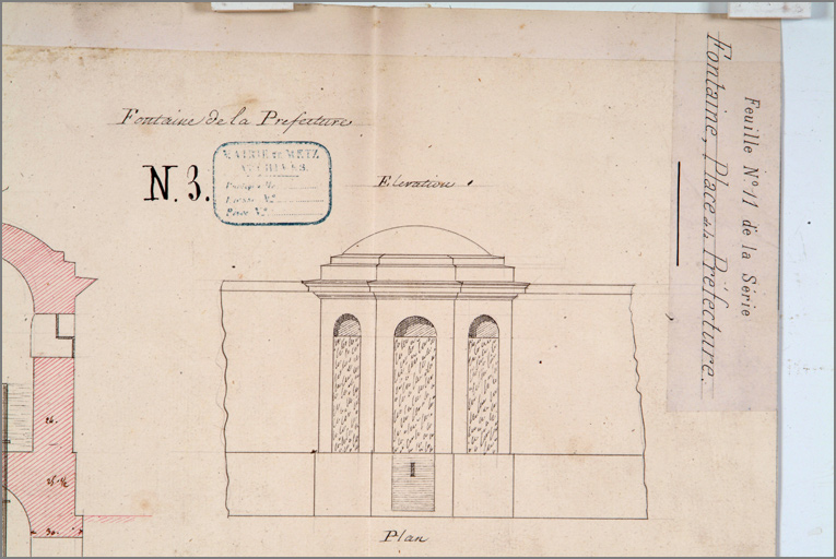 'Fontaine, place de la préfecture' (s. d.) : détail de l'élévation de la fontaine rétablie en 1807.