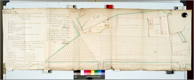 'Plan de la place du Saulcy avec les projets des ouvrages à y faire pour la rendre plus régulière [...]' (1752), avec retombes sur les pavillons (rez-de-chaussée).