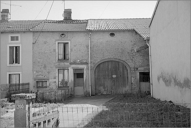 Ferme, élévation antérieure, ensemble face.